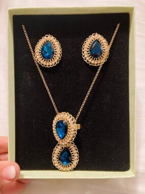 Gold-Plated Blue Teardrop Pendant Necklace & Earring Set
